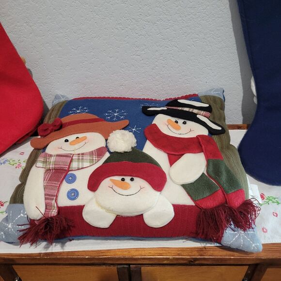 Vintage 90's Christmas Fleece Pillow and 2 stockings matching design - Picture 13 of 13